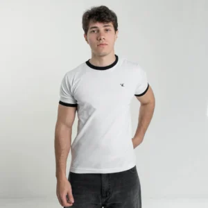 Remera Ringer Blanca y Negra