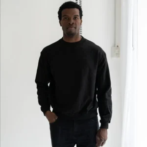 Crewneck negro