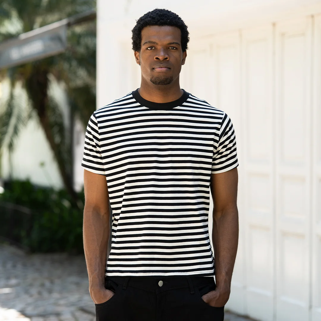 Remera Stripe Negra